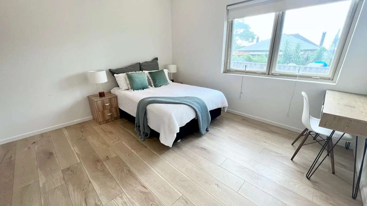 Room in a share house