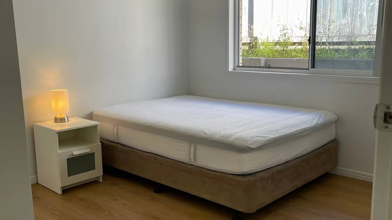 Room in a share house
