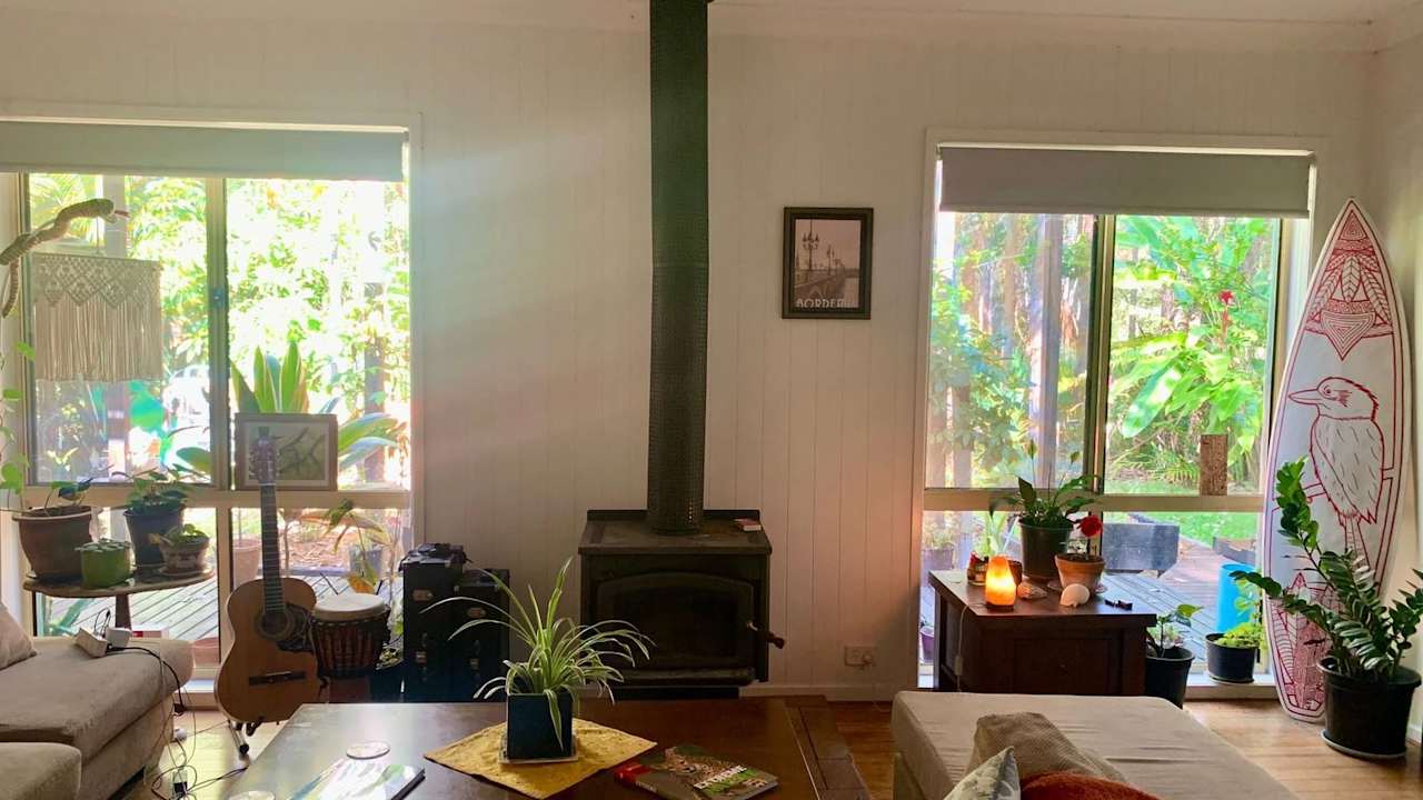 Furnished room in a share house
