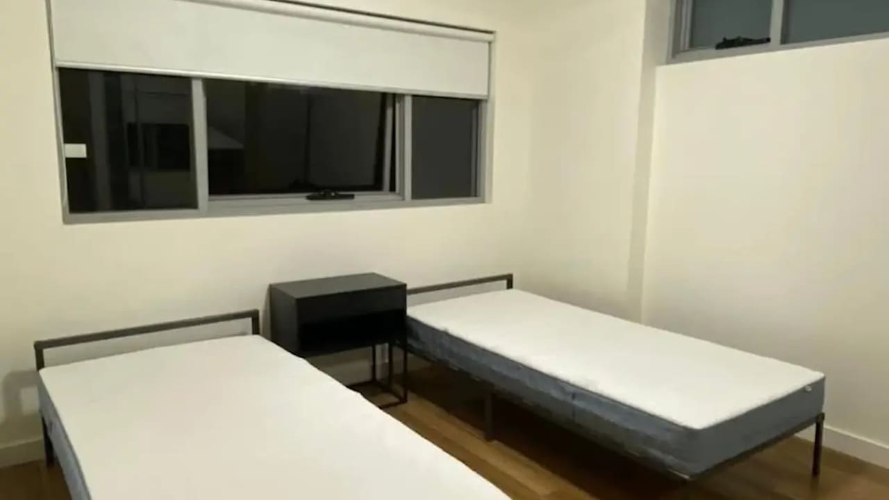 Furnished room in a flatshare