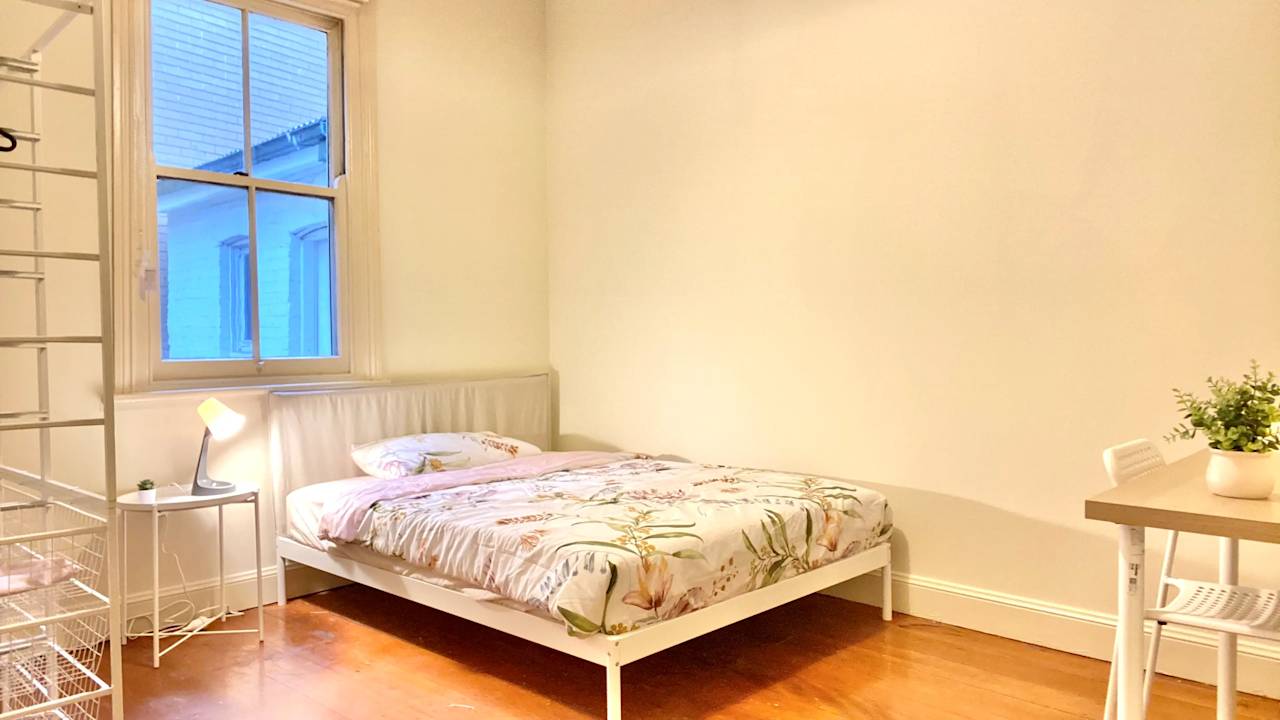 Furnished room in a share house