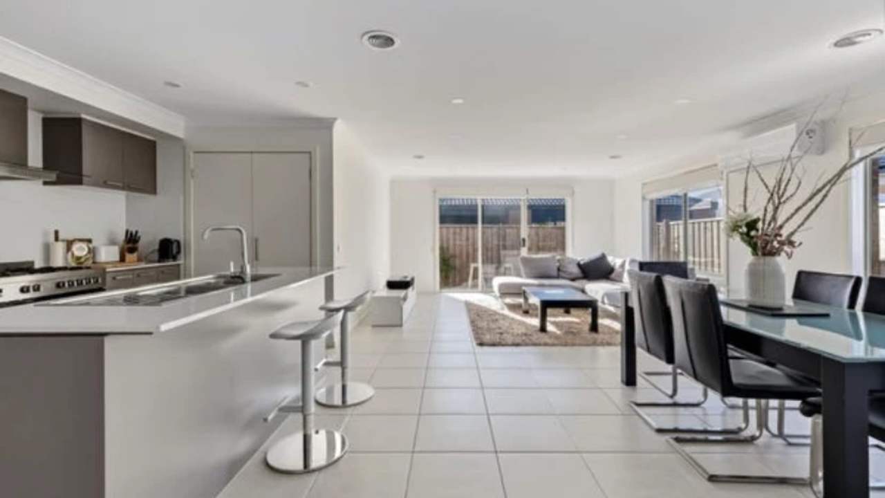 Room in a share house