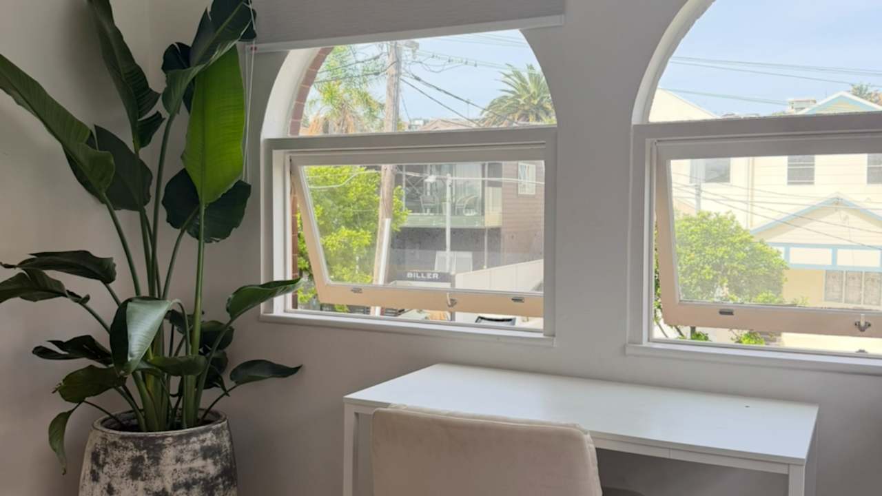 Unfurnished room in a flatshare