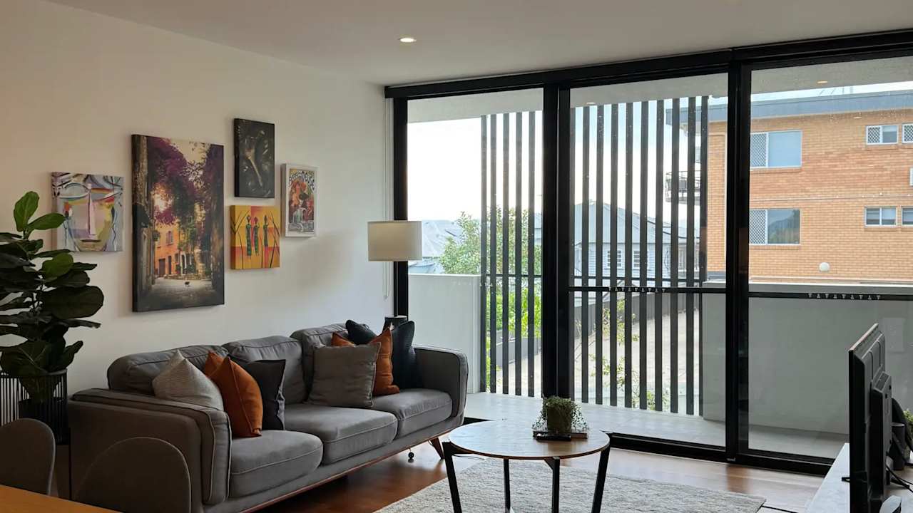 Unfurnished room with ensuite in a flatshare