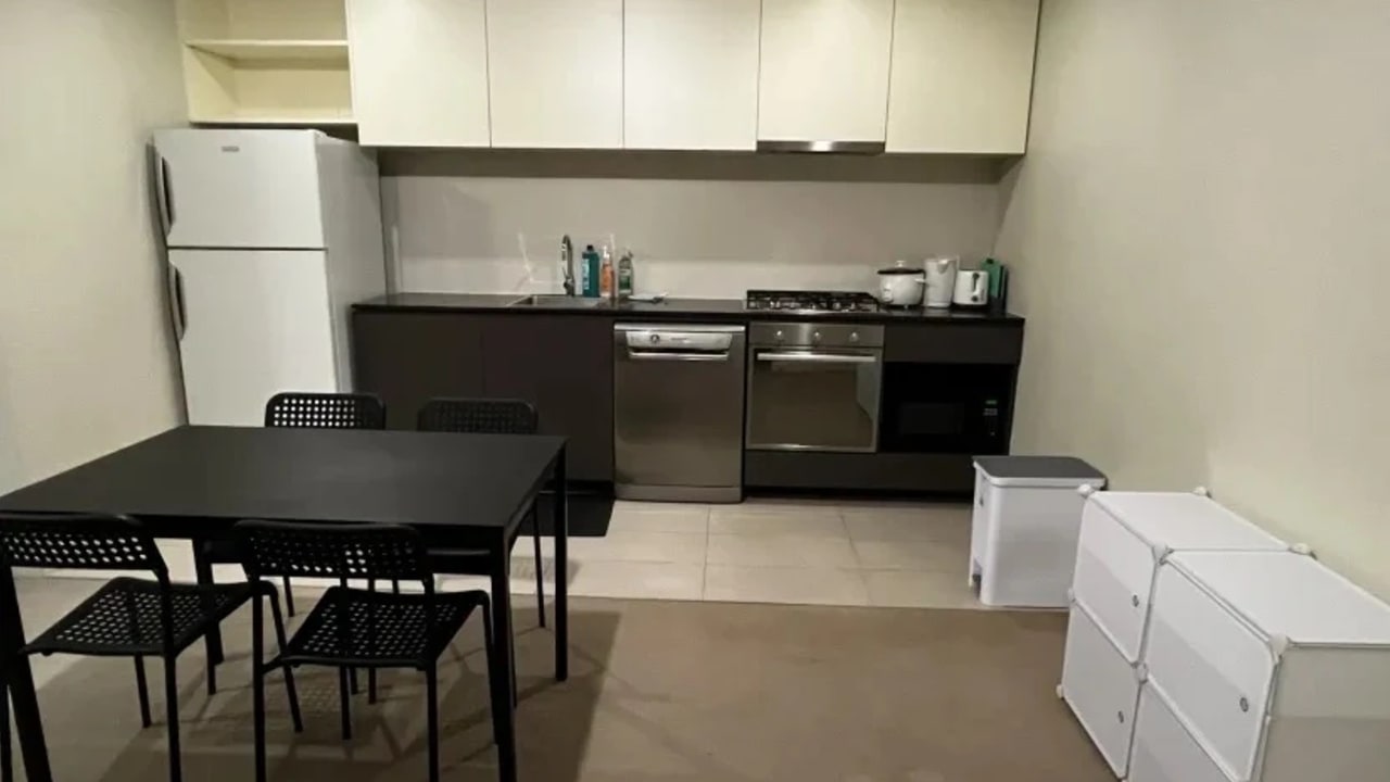 Furnished room in a flatshare