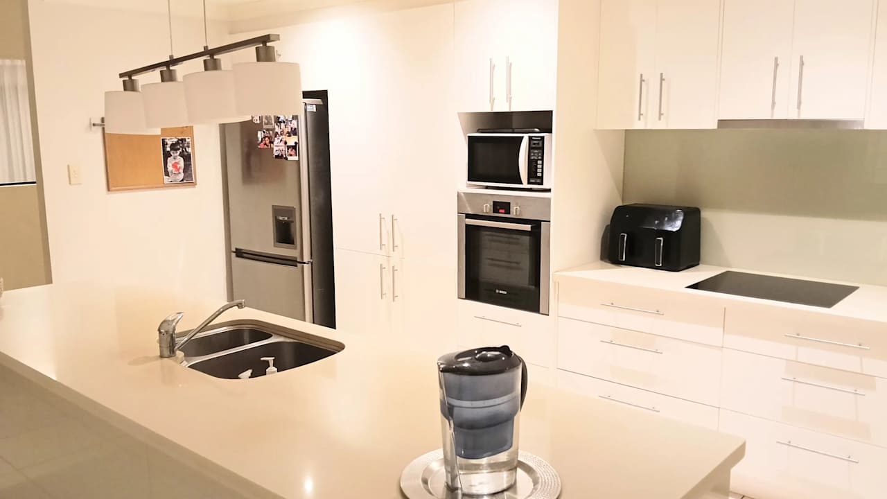 Unfurnished room in a share house