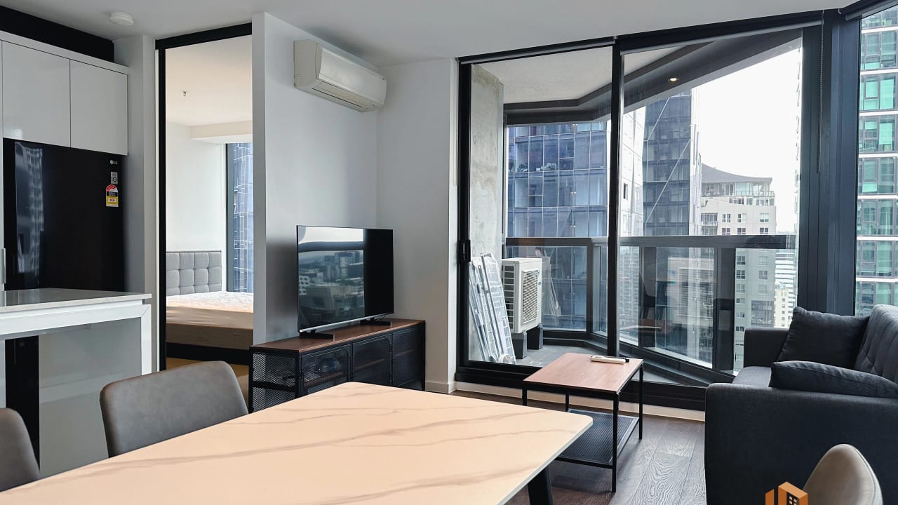 Furnished room with ensuite in a flatshare