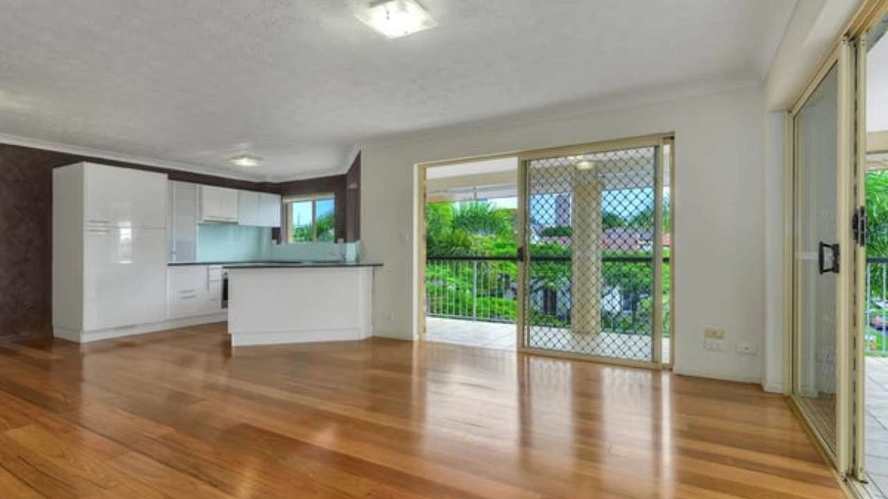 Unfurnished room with own bathroom