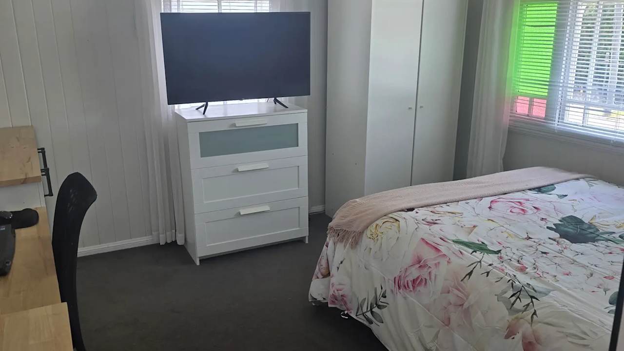 Room in a share house