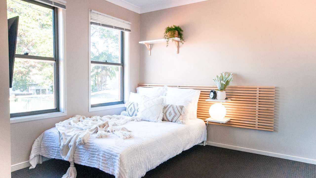 Furnished room in a share house