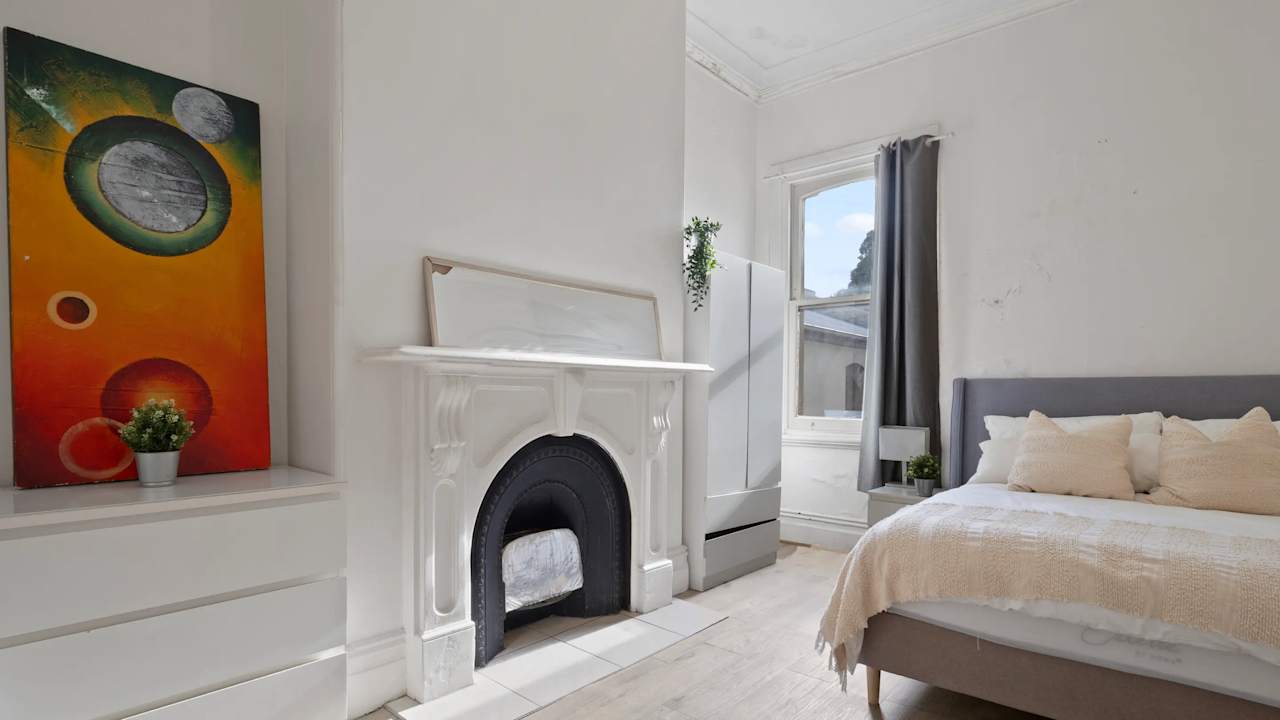 Furnished room in a share house