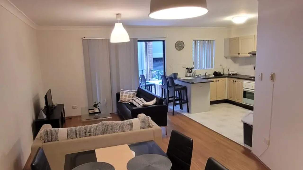 Furnished room in a flatshare