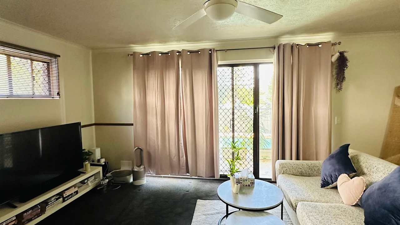 Furnished room in a flatshare