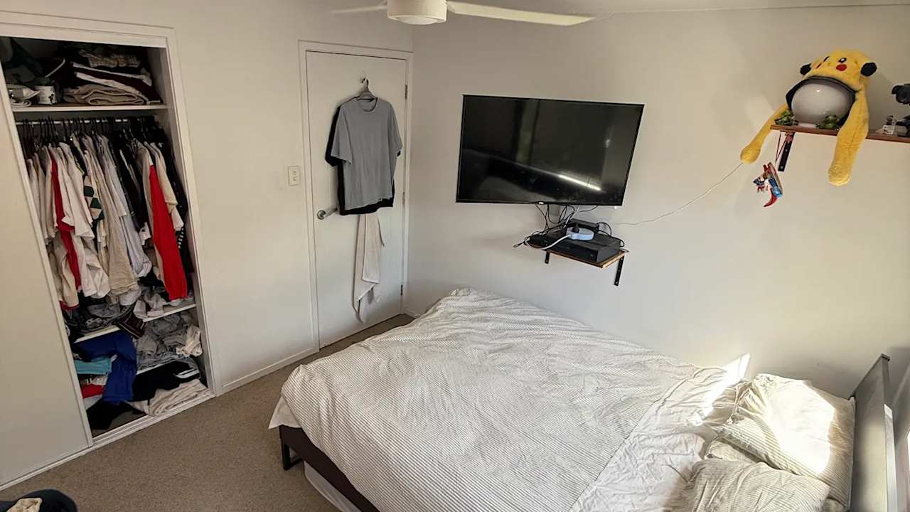 Room in a share house