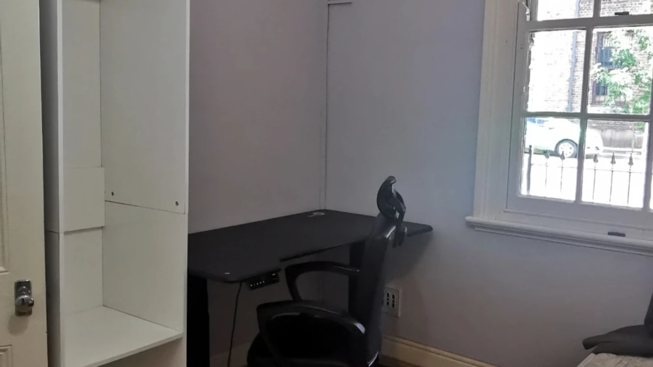 Room in a share house