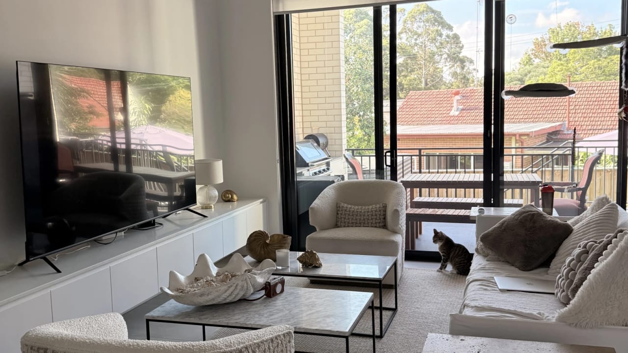 Furnished room in a share house