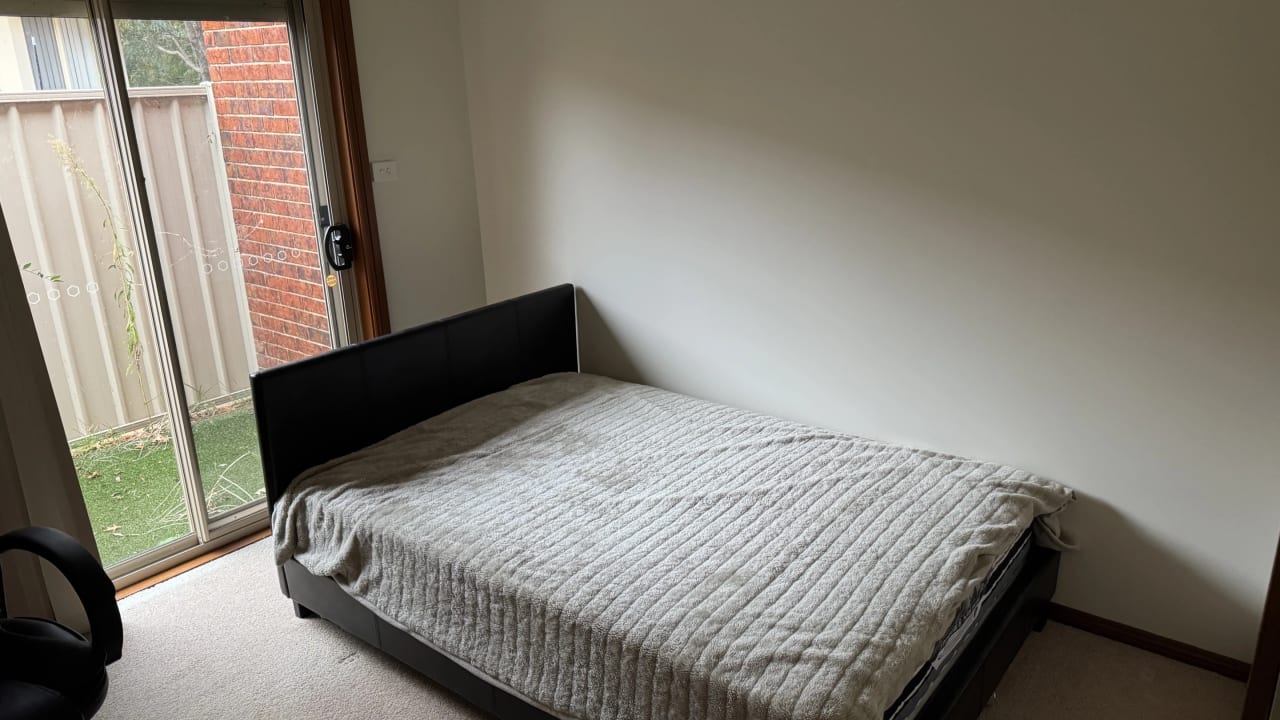 Room in a share house