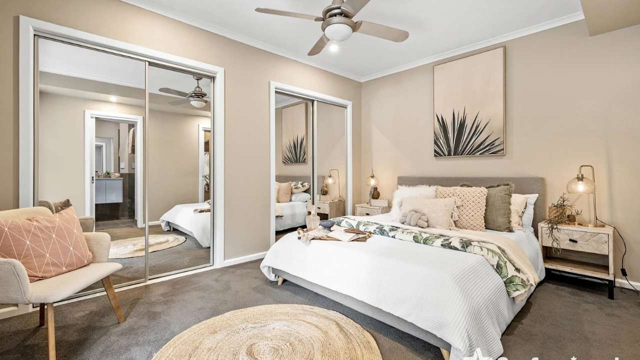 Whole property with 2 rooms for rent