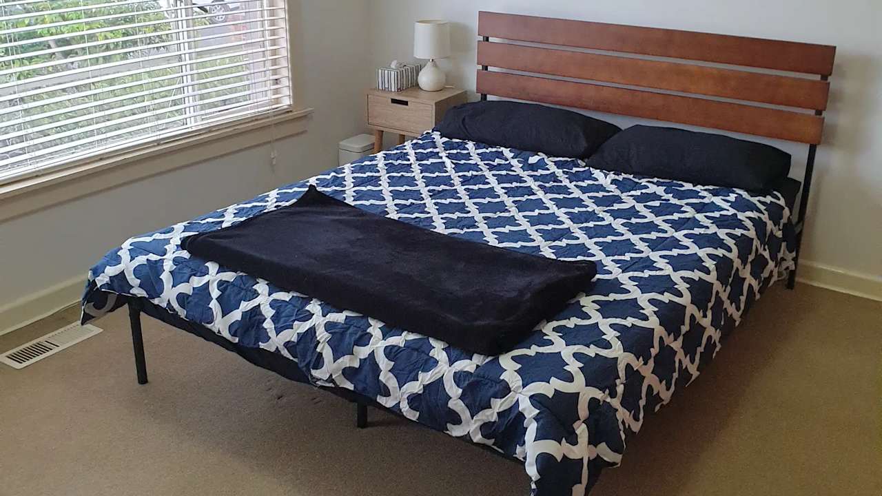 Furnished room in a share house