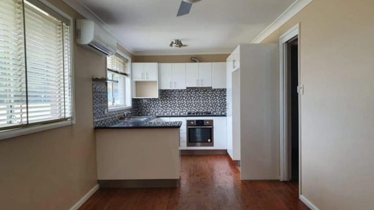 Unfurnished room in a share house
