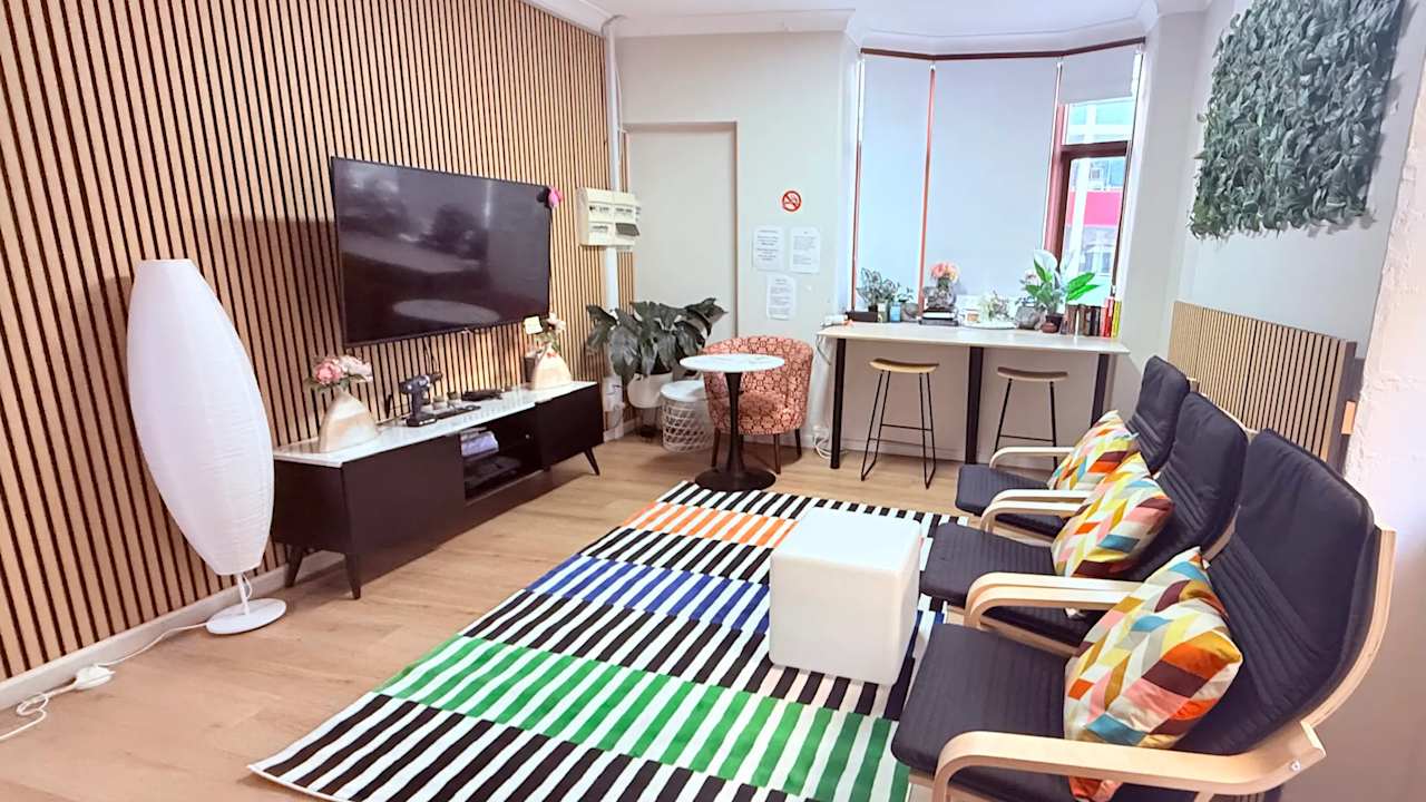 Furnished room in a share house