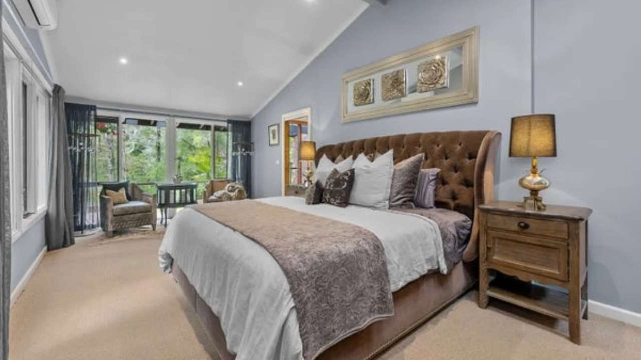 Furnished room studio flat for rent