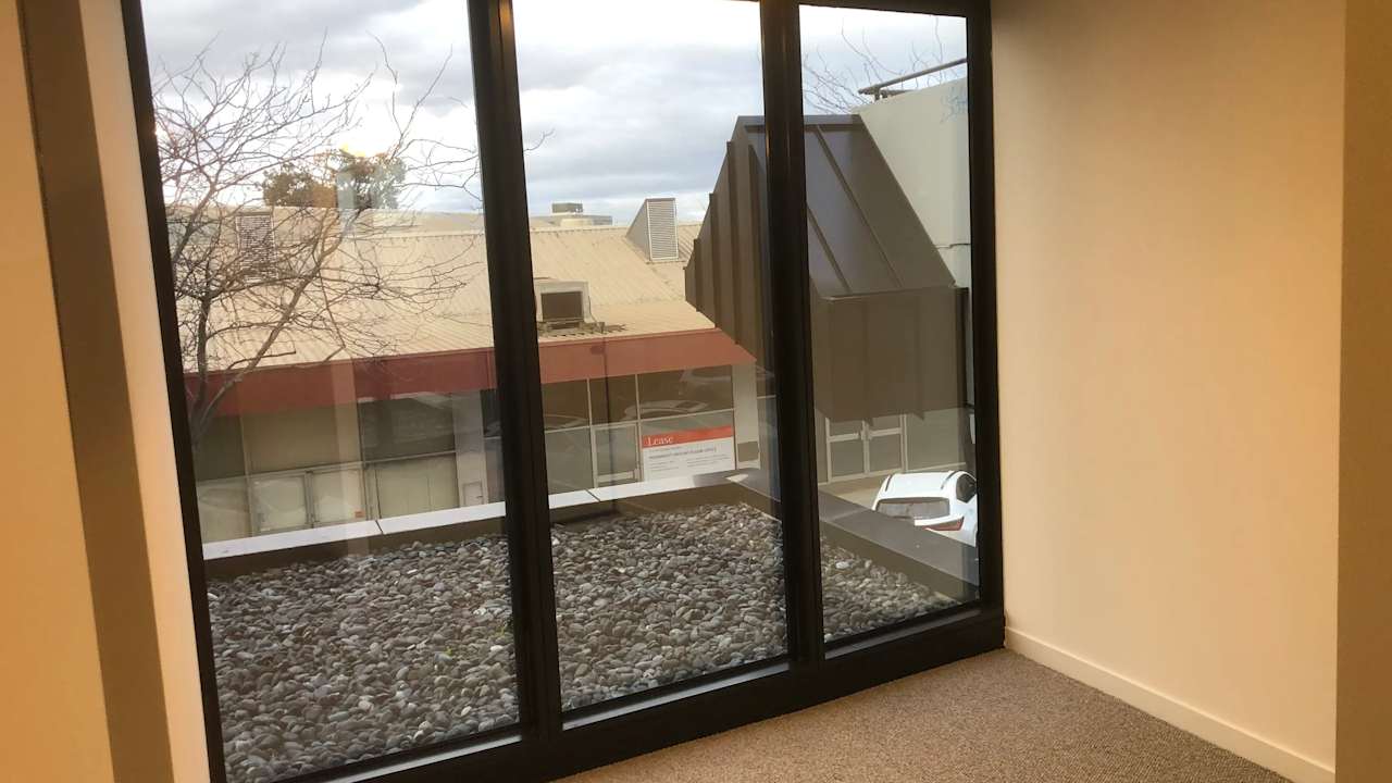Unfurnished room in a flatshare