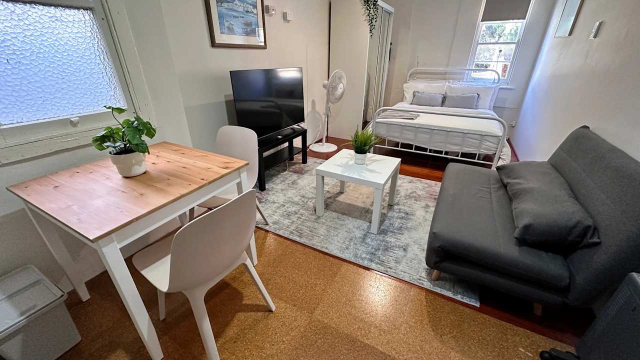 Furnished room studio flat for rent