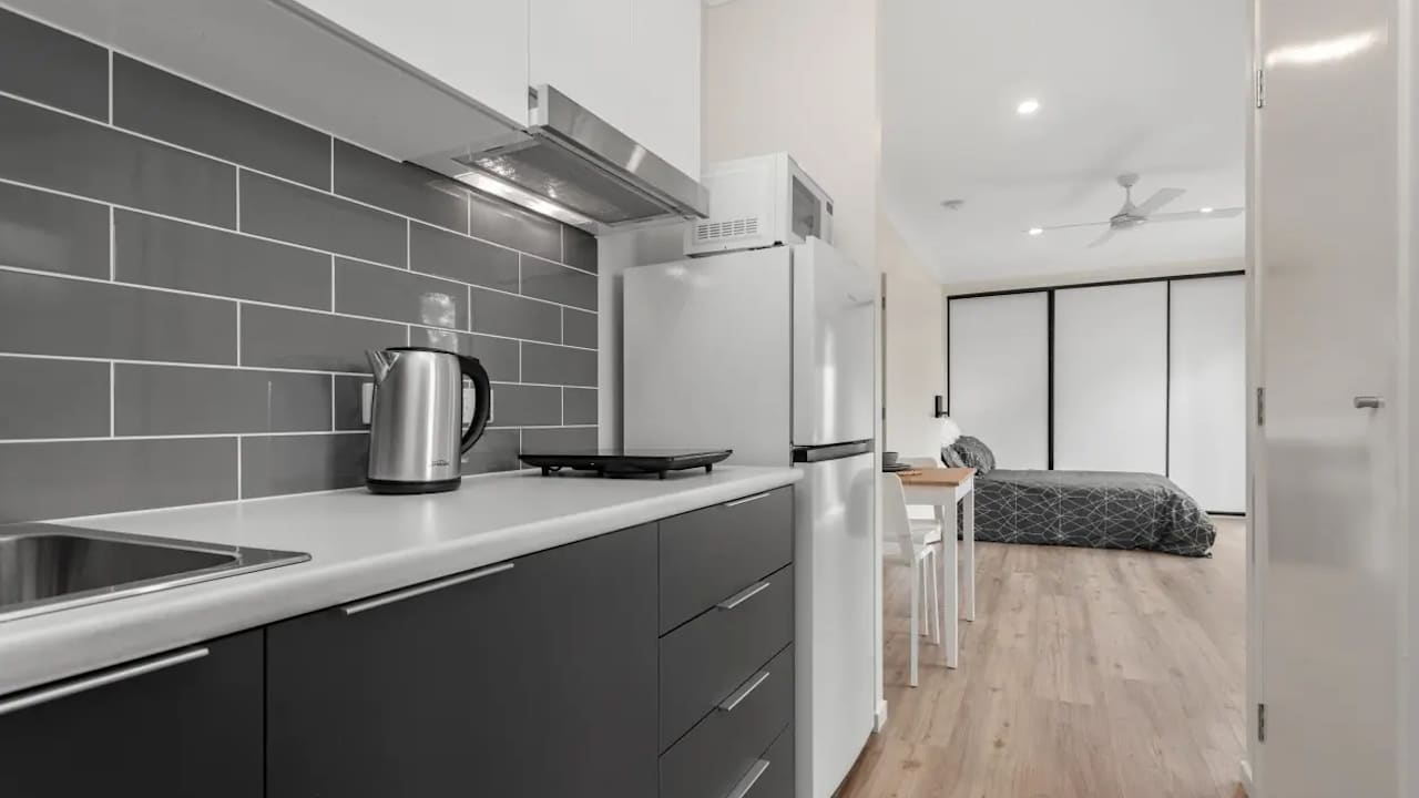Furnished room studio flat for rent