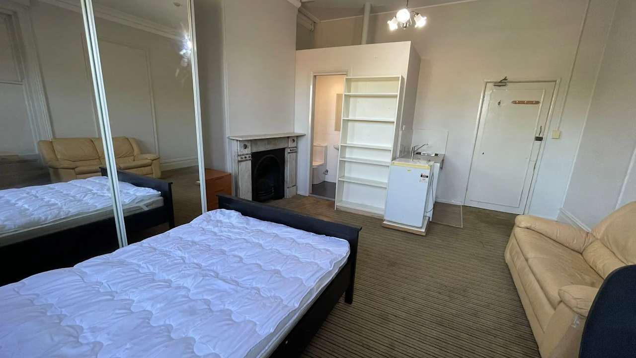 Furnished room studio flat for rent