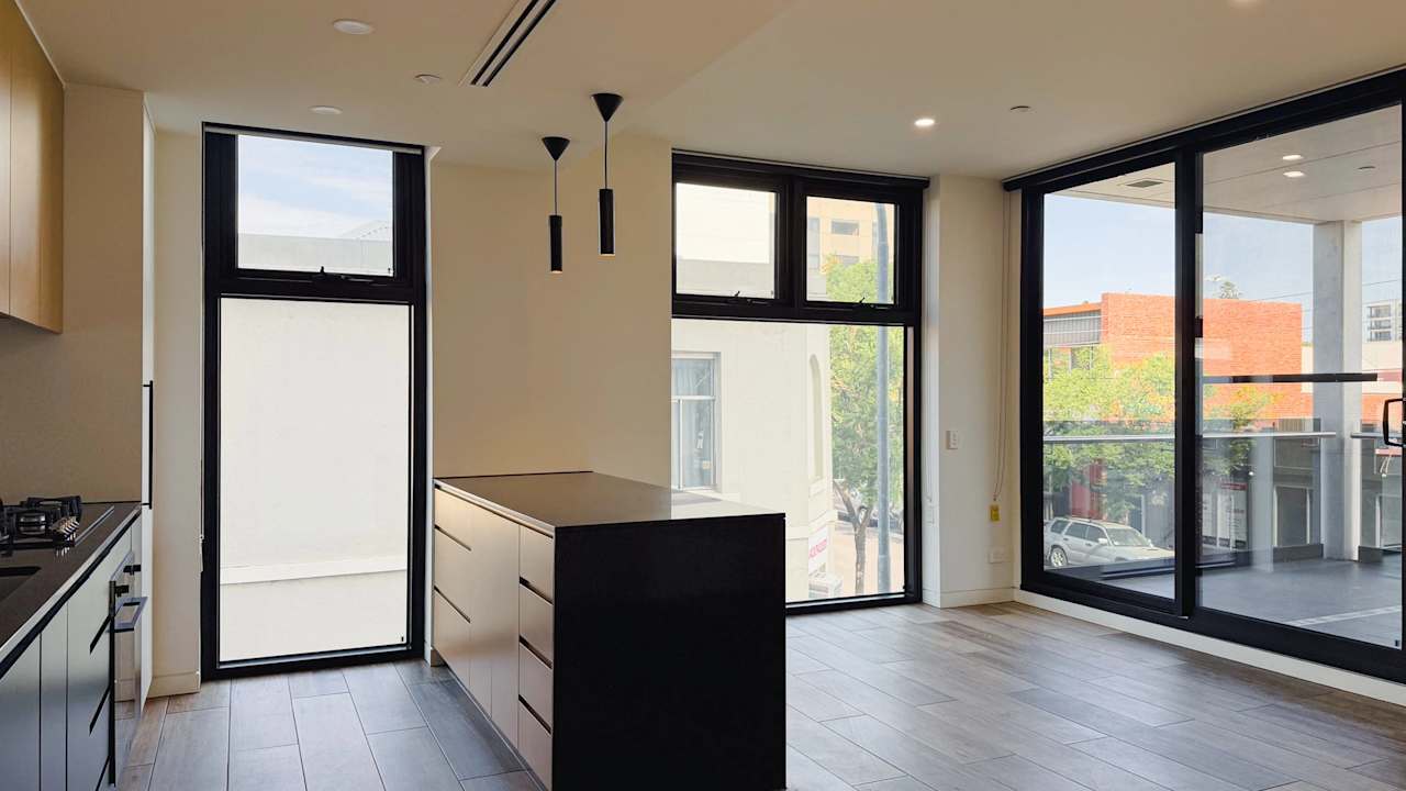 Furnished room with ensuite in a flatshare