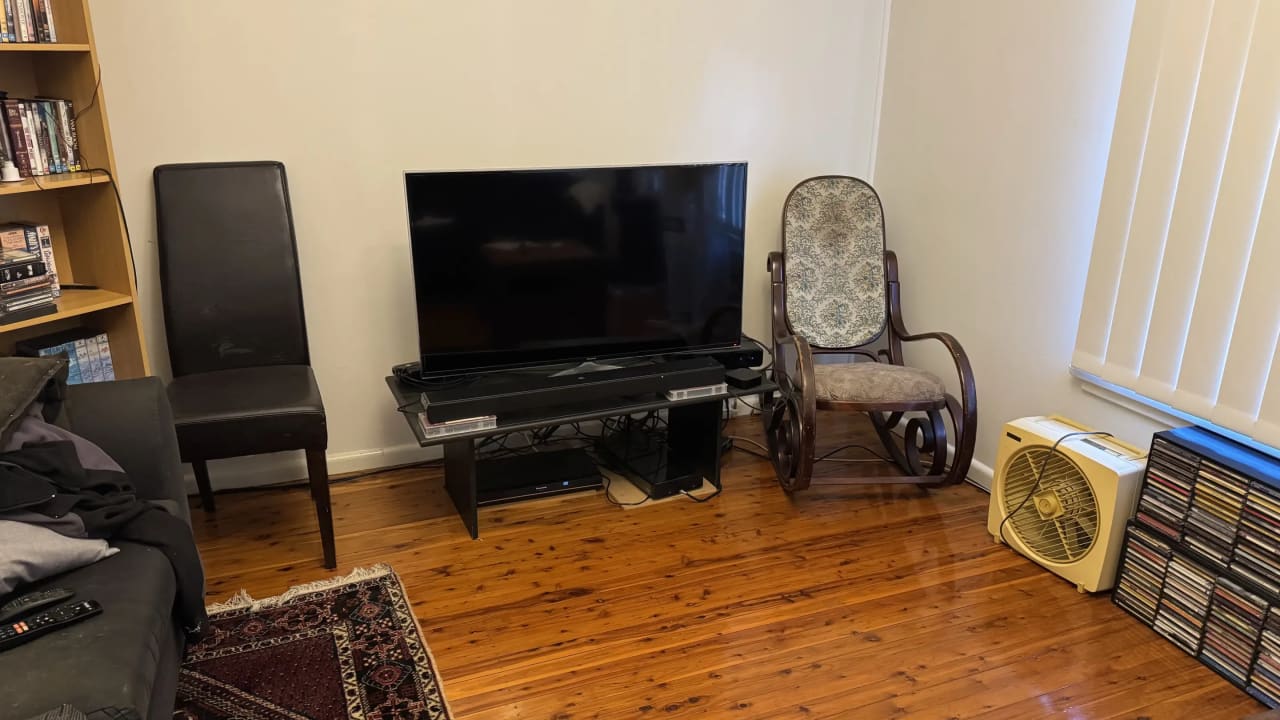 Room in a share house