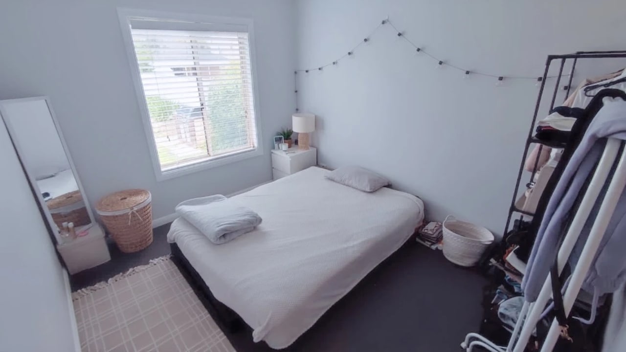 Room in a share house