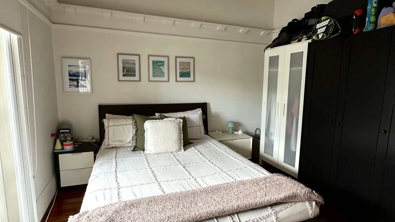 Furnished room in a flatshare