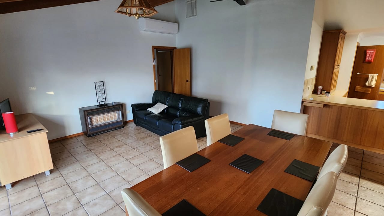 Room in a share house