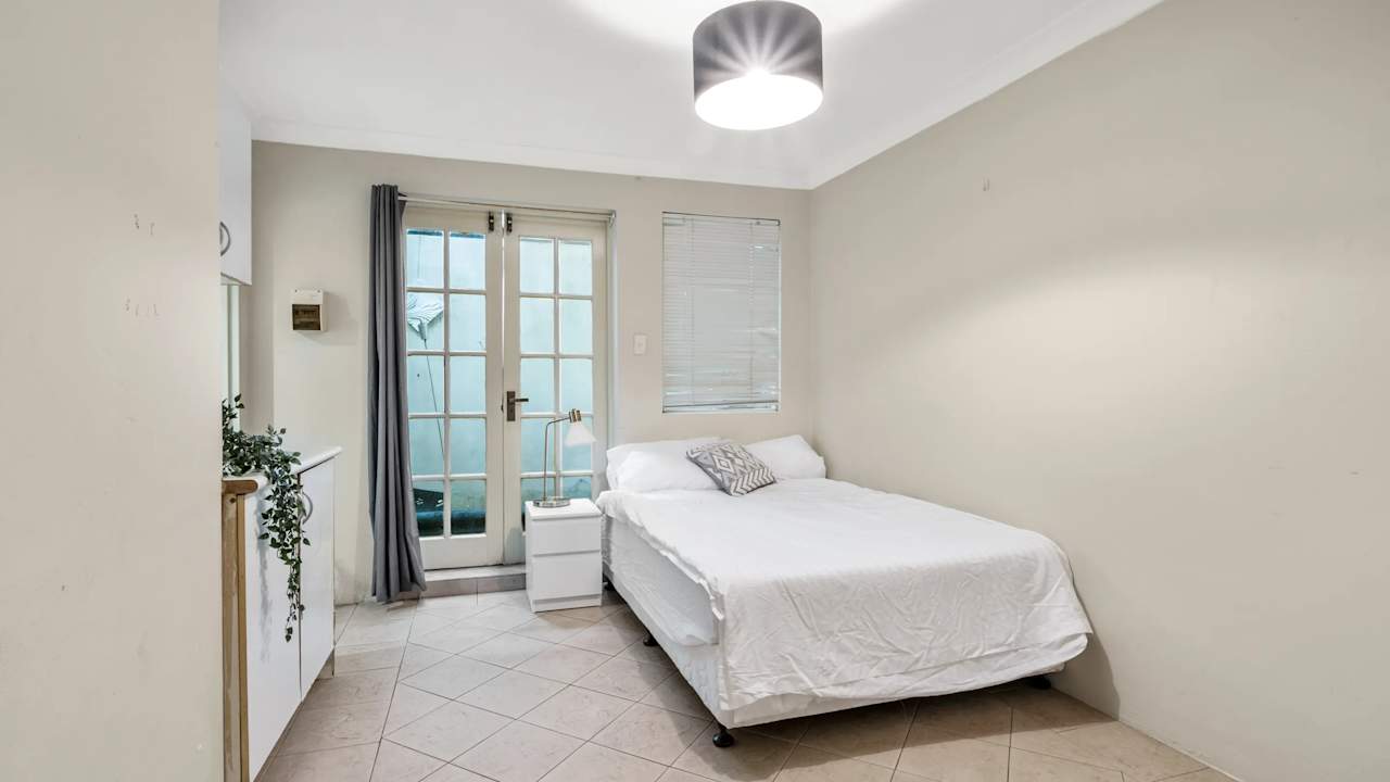 Furnished room studio flat for rent