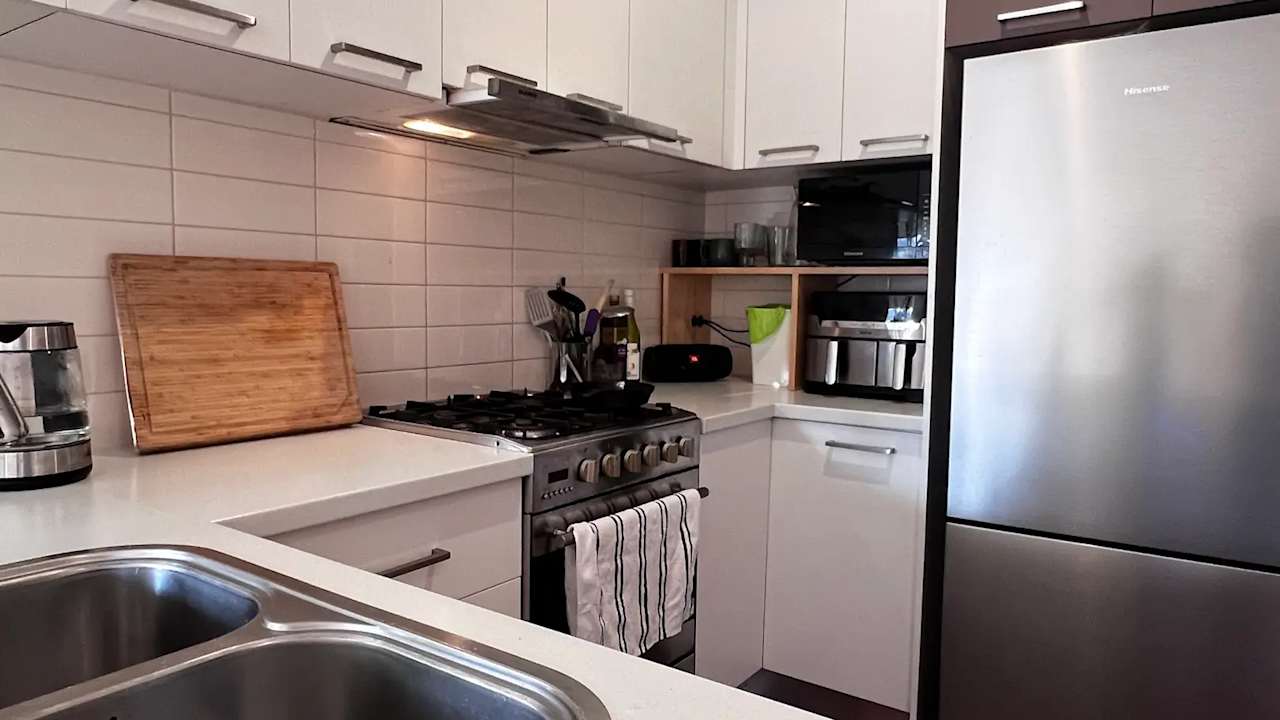 Unfurnished room in a flatshare