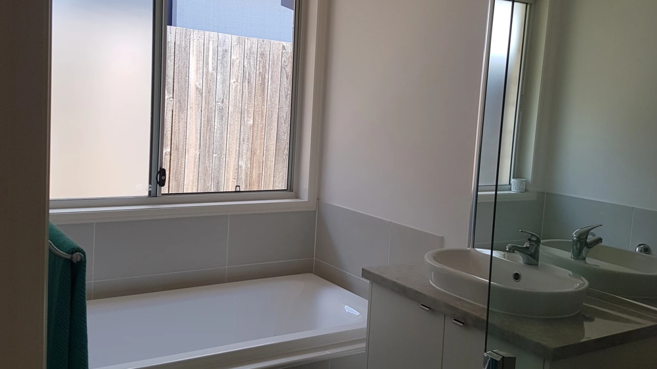 Unfurnished room in a share house