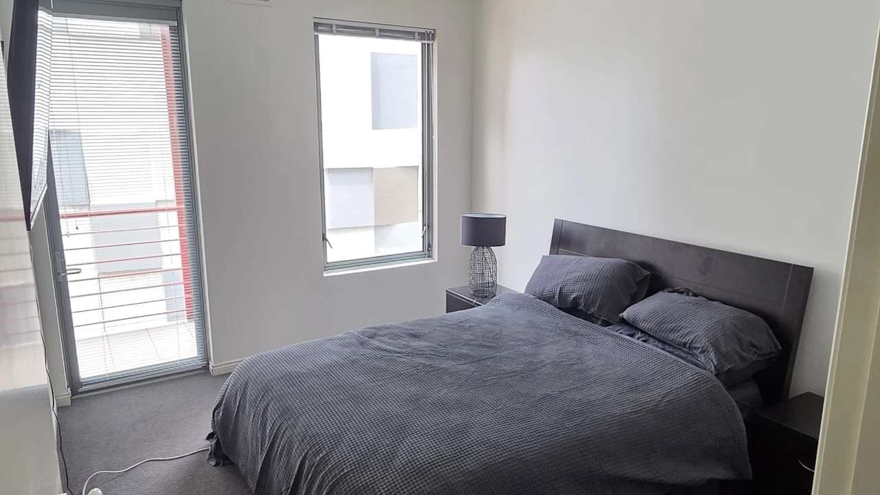 Furnished room with ensuite in a flatshare