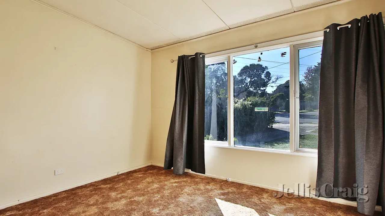 Room in a share house