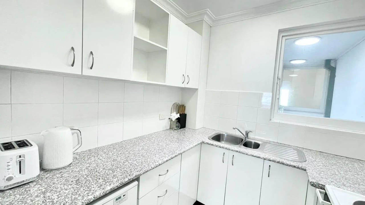 Room studio flat for rent