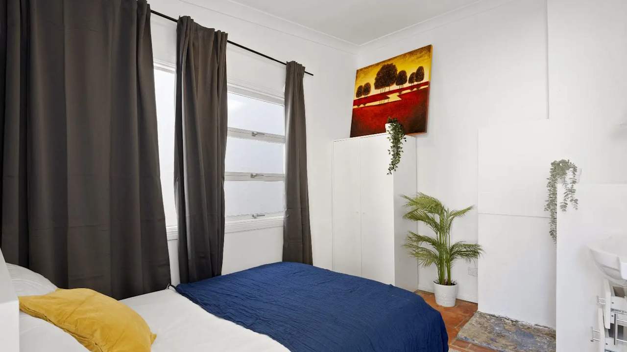 Furnished room in a share house