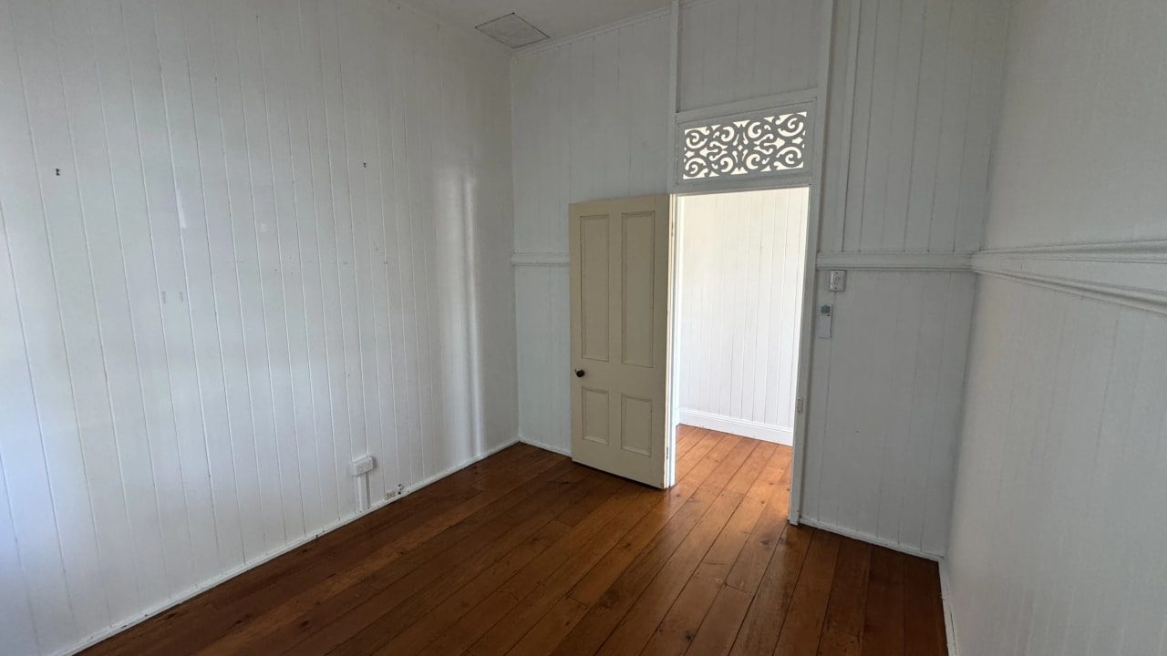 Unfurnished room in a share house