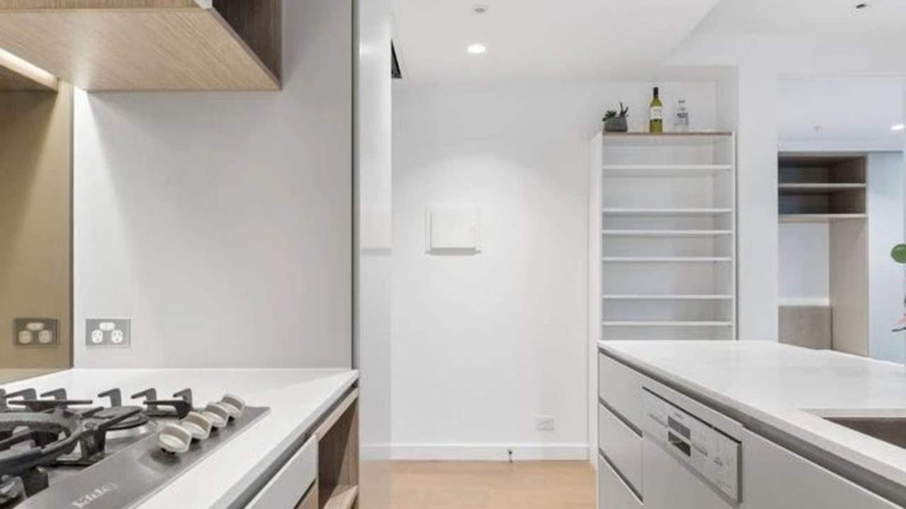 Furnished room with ensuite in a flatshare