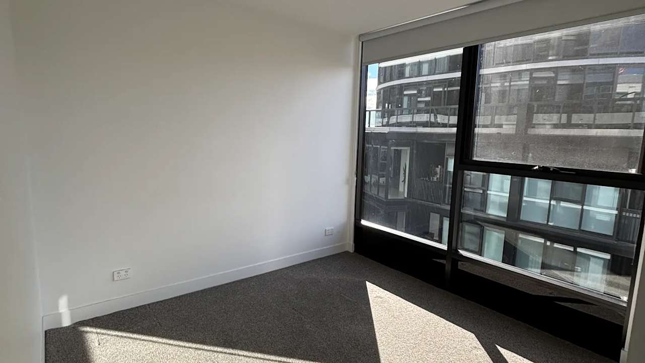 Unfurnished room with own bathroom