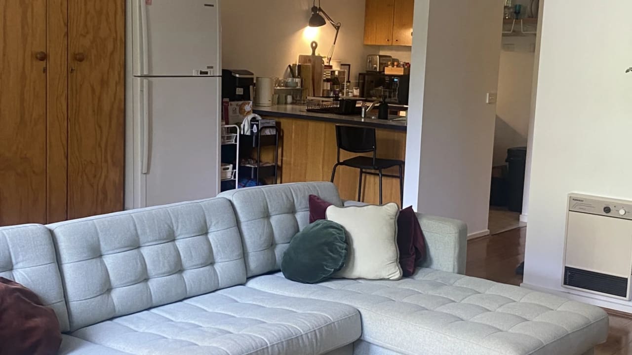 Unfurnished room in a flatshare