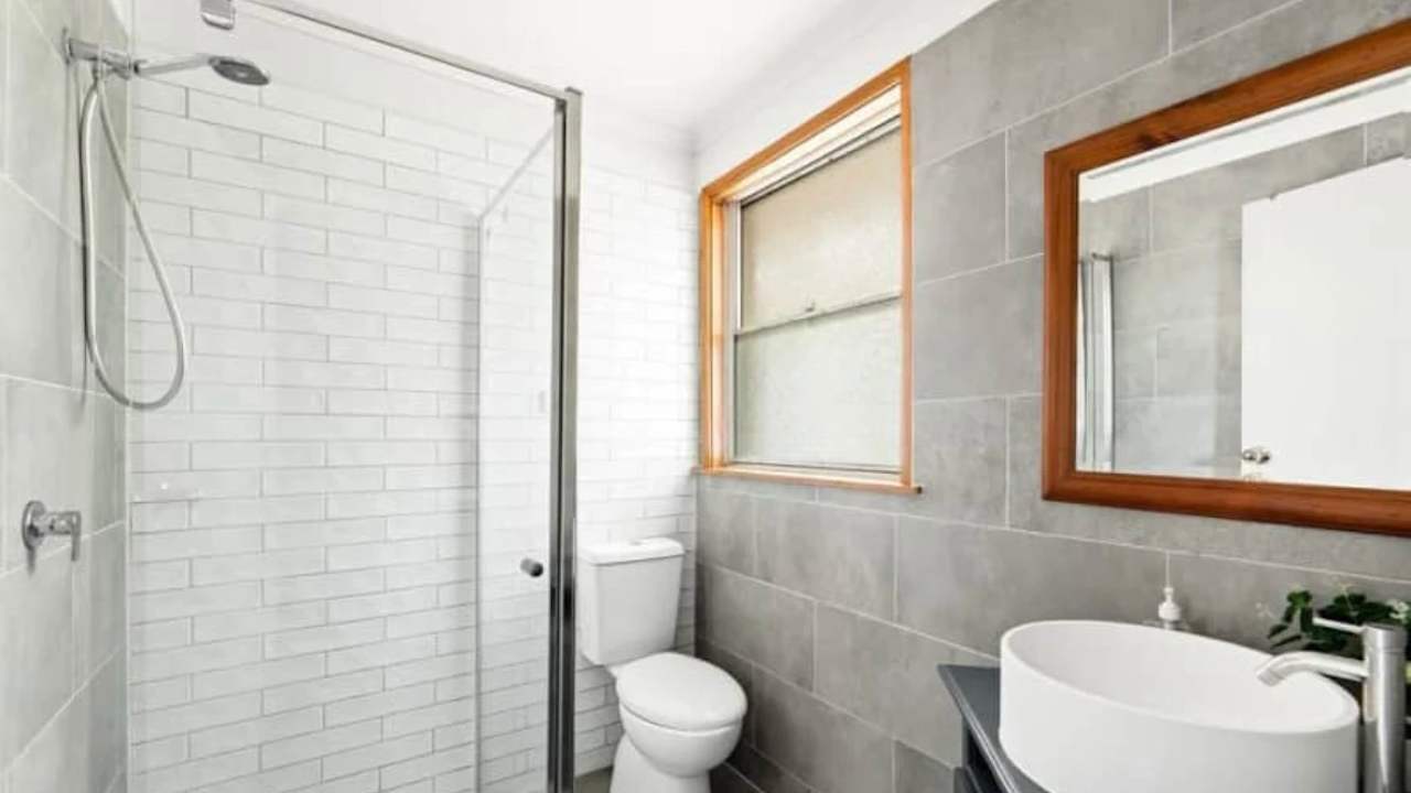 Whole property with 3 rooms for rent