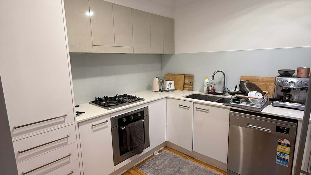 Unfurnished room in a share house