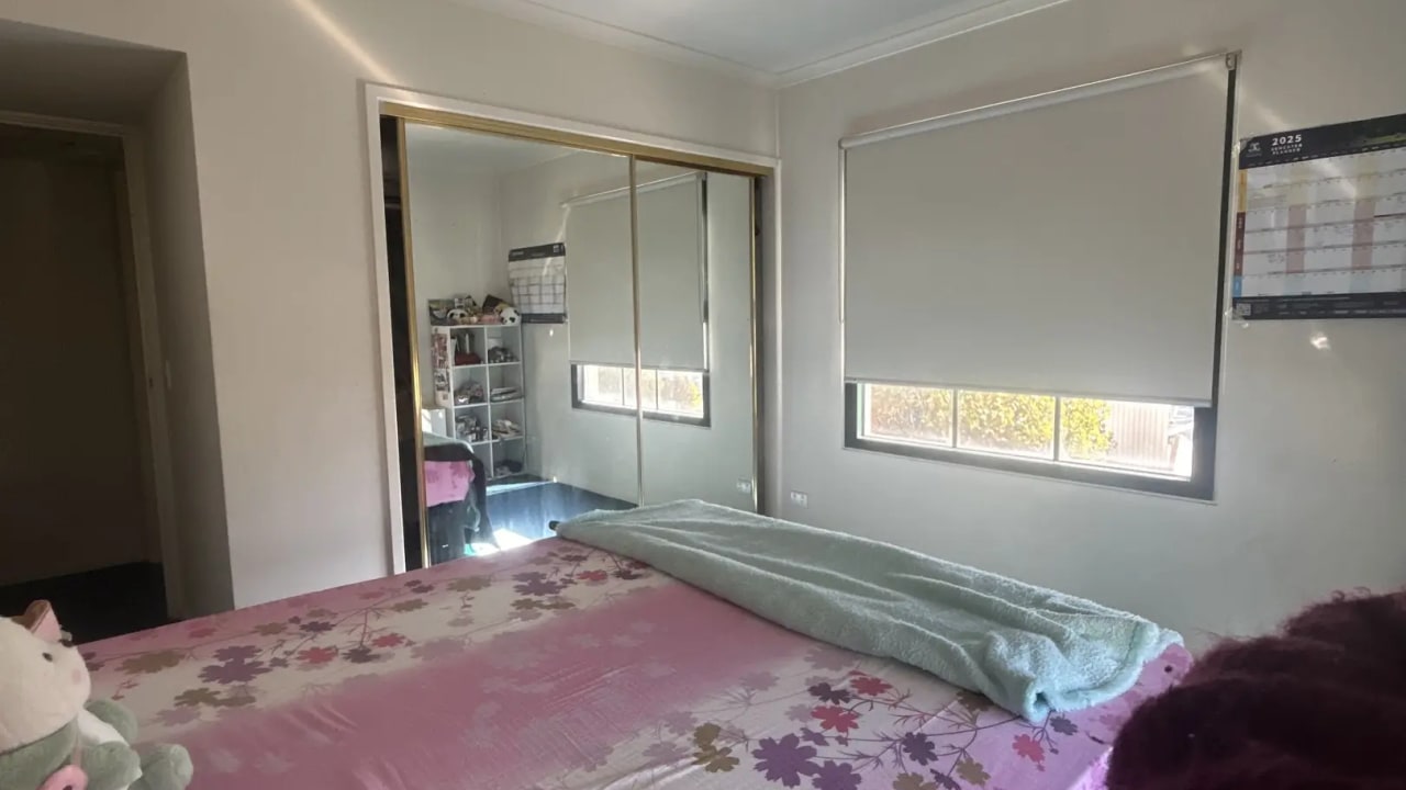 Furnished room in a flatshare