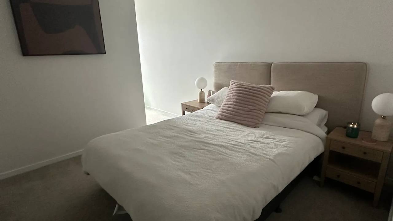 Furnished room with own bathroom